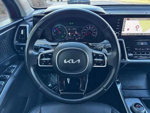 Used 2022 Kia Sorento S image 24