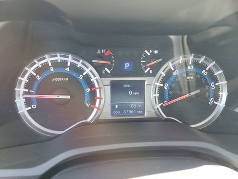 Used 2019 Toyota 4Runner TRD Off-Road Premium AWD/4WD image 20