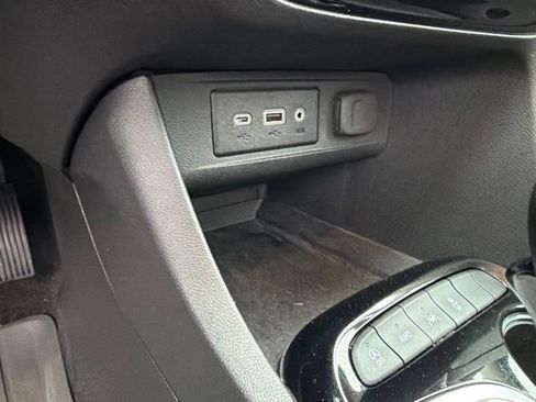 Used 2023 Buick Encore GX Essence w/ Experience Buick Package AWD/4WD image 27