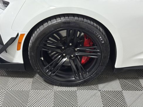 Used 2021 Chevrolet Camaro ZL1 image 12