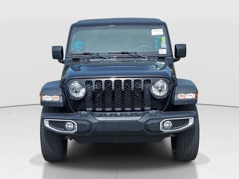 Used 2023 Jeep Gladiator Sport image 2