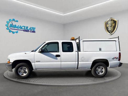 Used 2000 Chevrolet Silverado 1500 4x4 Extended Cab w/ Firm Ride Suspension Pkg image 2
