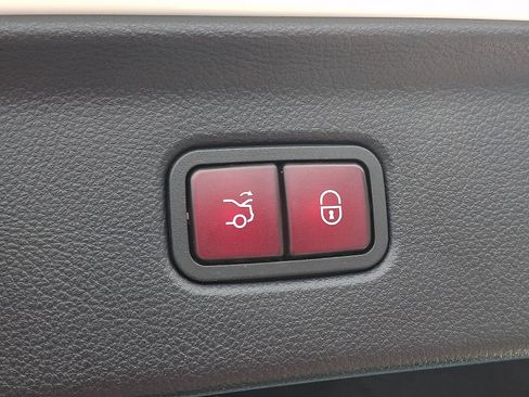 Used 2023 Mercedes-Benz S 580 4MATIC Sedan image 31
