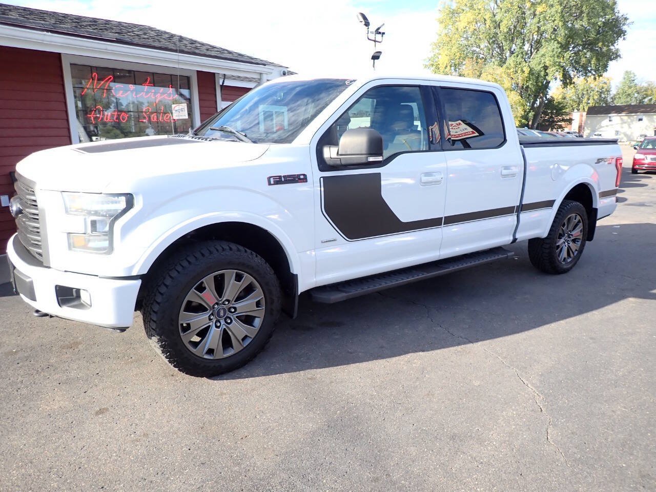 Used 2017 Ford F150 XLT w/ Equipment Group 302A Luxury AWD/4WD image 3