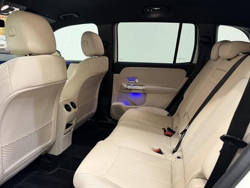 Used 2025 Mercedes-Benz GLB 250 image 18