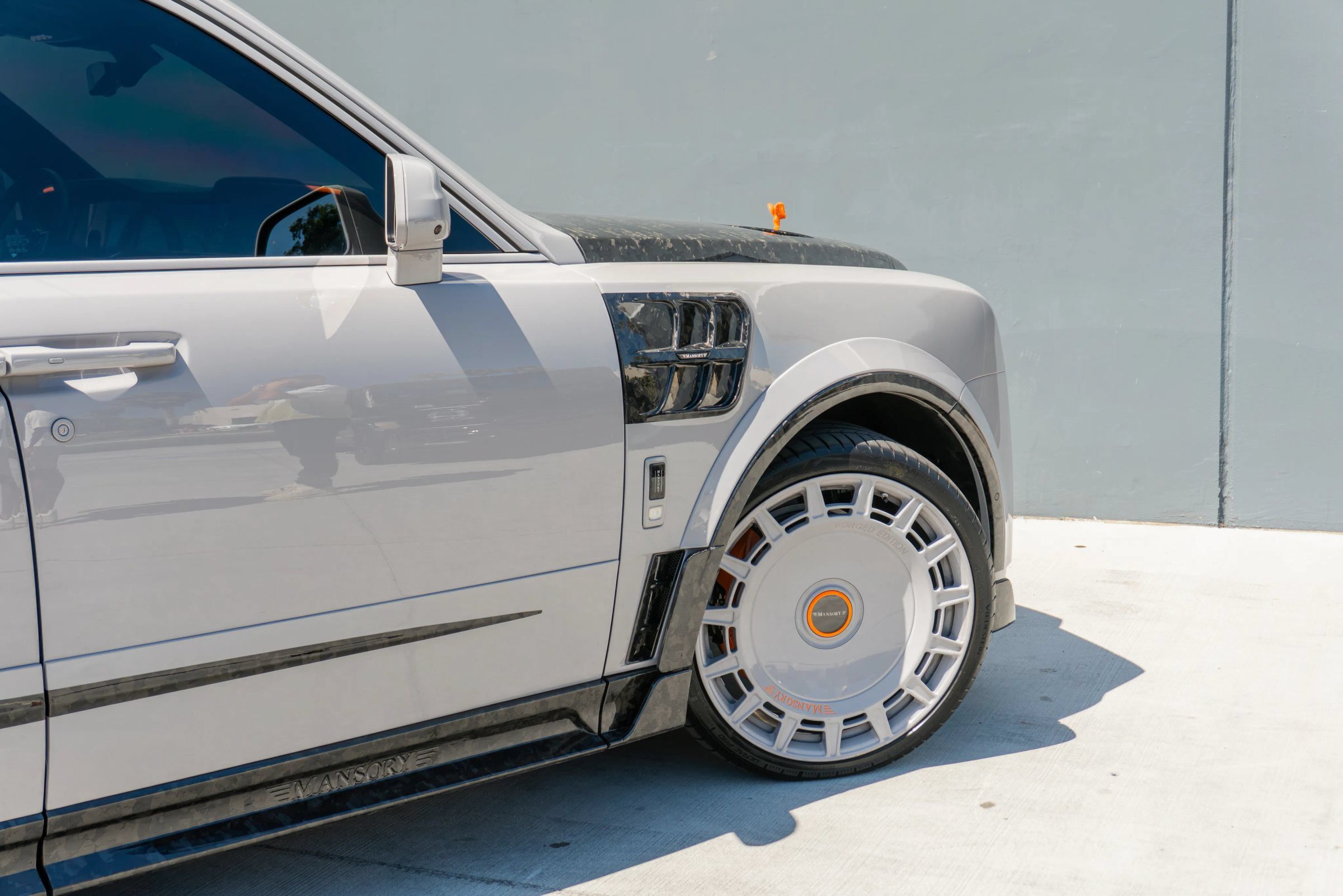 Used 2026 Rolls-Royce Cullinan AWD/4WD image 45