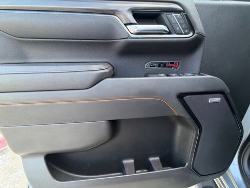 Used 2025 GMC Sierra 1500 AT4 w/ AT4 Premium Package AWD/4WD image 19