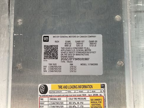Used 2024 Chevrolet Brightdrop 600 w/ Commercial Equipment Package AWD/4WD image 24
