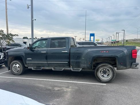 Used 2019 Chevrolet Silverado 3500 High Country w/ Duramax Plus Package AWD/4WD image 7