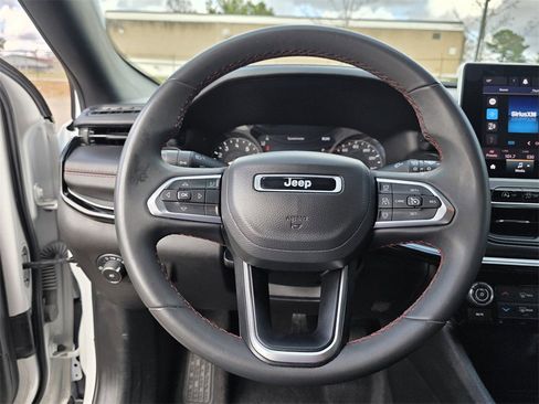 Used 2023 Jeep Compass Trailhawk image 21