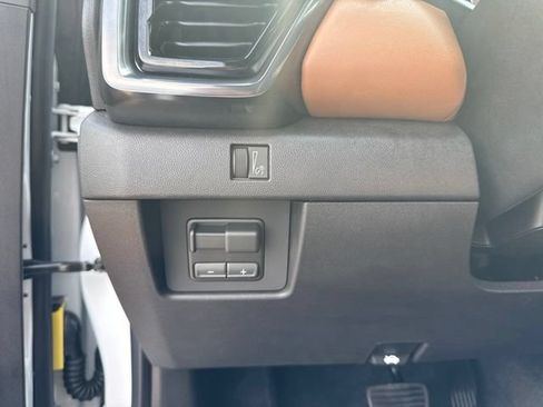 Used 2026 GMC Canyon AT4 AWD/4WD image 14