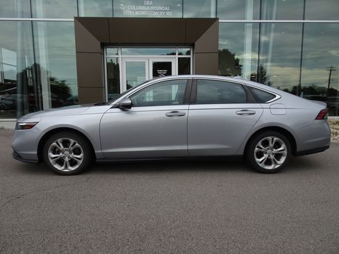 Used 2023 Honda Accord LX image 2