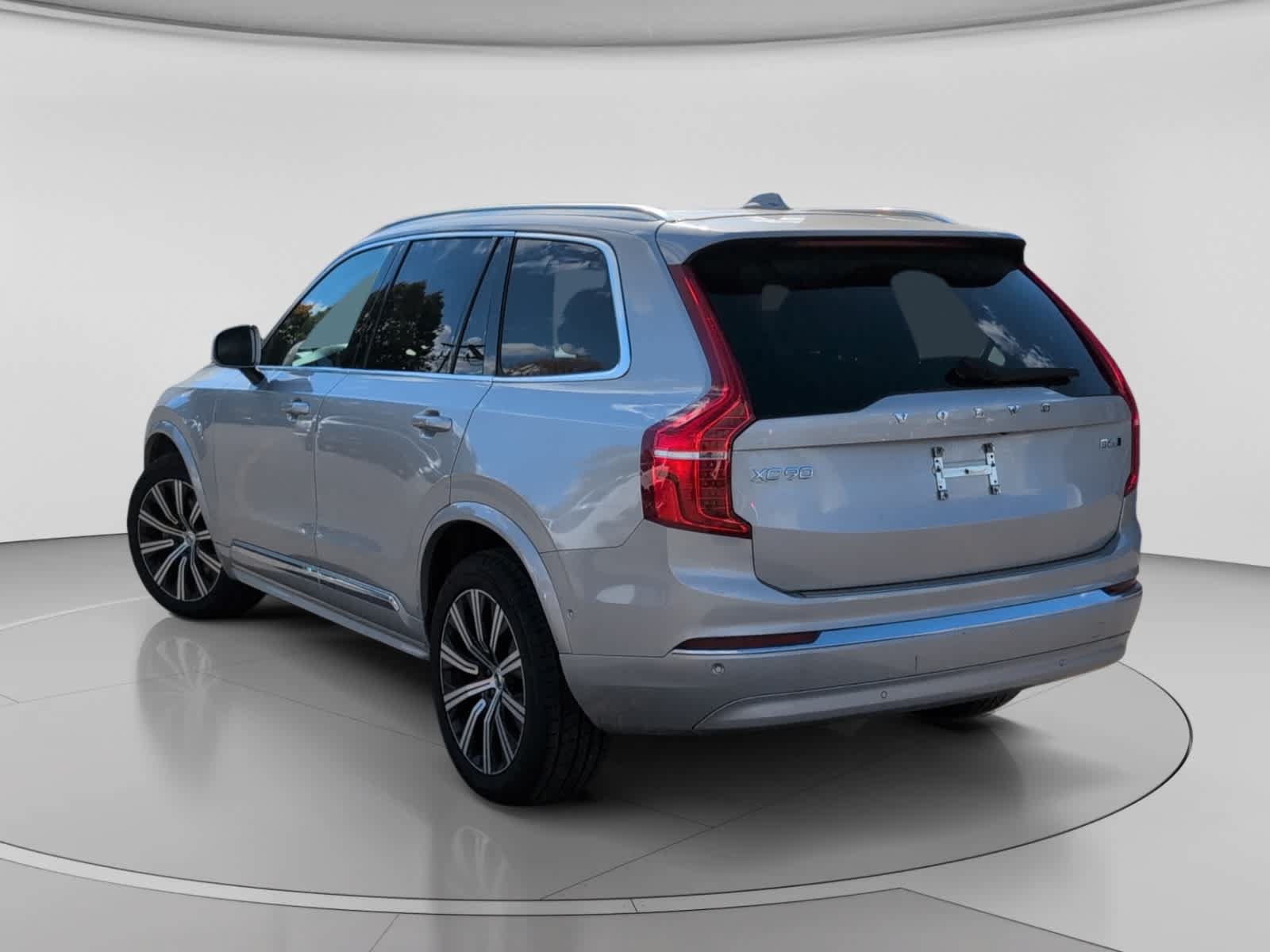 Used 2024 Volvo XC90 B6 Plus w/ Protection Package Premier AWD/4WD image 8