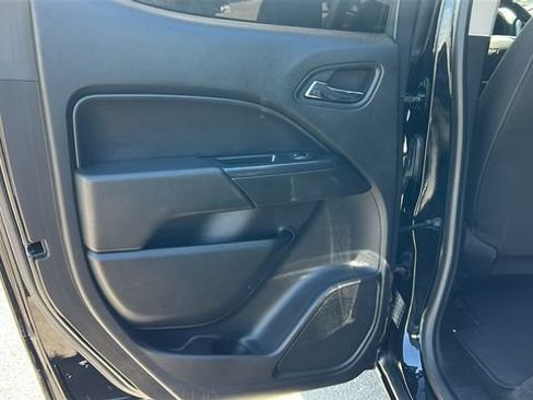 Used 2018 Chevrolet Colorado LT AWD/4WD image 14