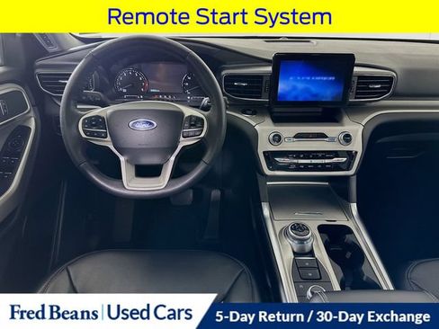 Used 2024 Ford Explorer XLT w/ Equipment Group 202A AWD/4WD image 29