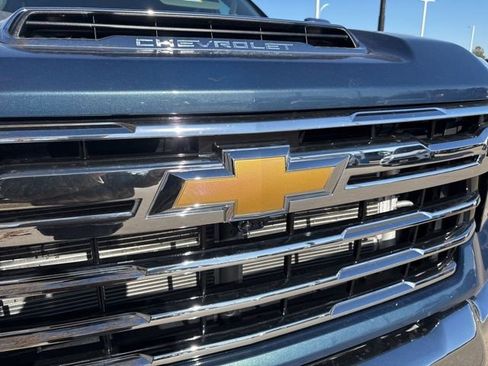 Certified 2025 Chevrolet Silverado 2500 LTZ w/ LTZ Premium Package image 24