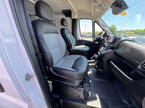 Used 2025 RAM ProMaster 2500 w/ Convenience Group FWD image 16