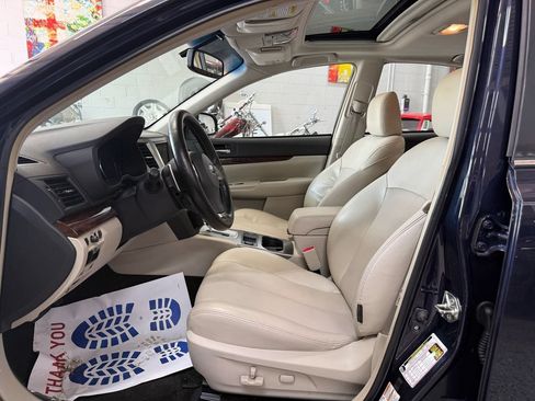 Used 2014 Subaru Legacy 2.5i Limited w/ Moonroof Package AWD/4WD image 10