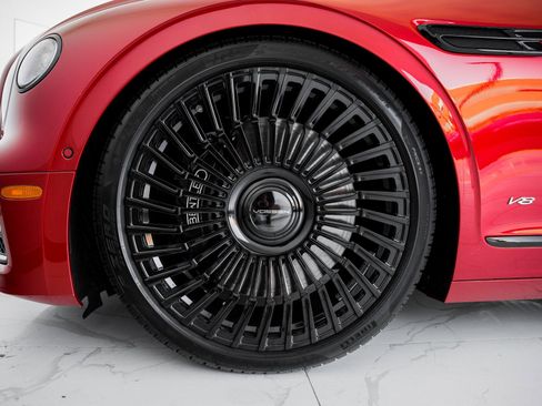 Used 2022 Bentley Flying Spur V8 image 10