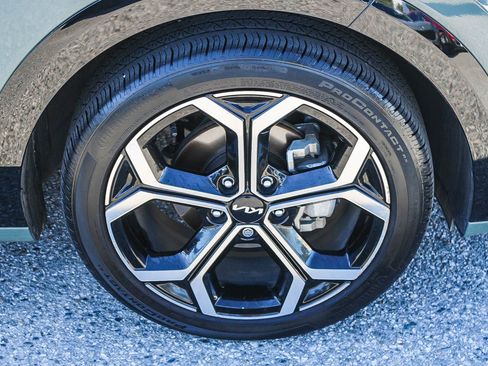 Used 2023 Kia Niro EX Touring image 11