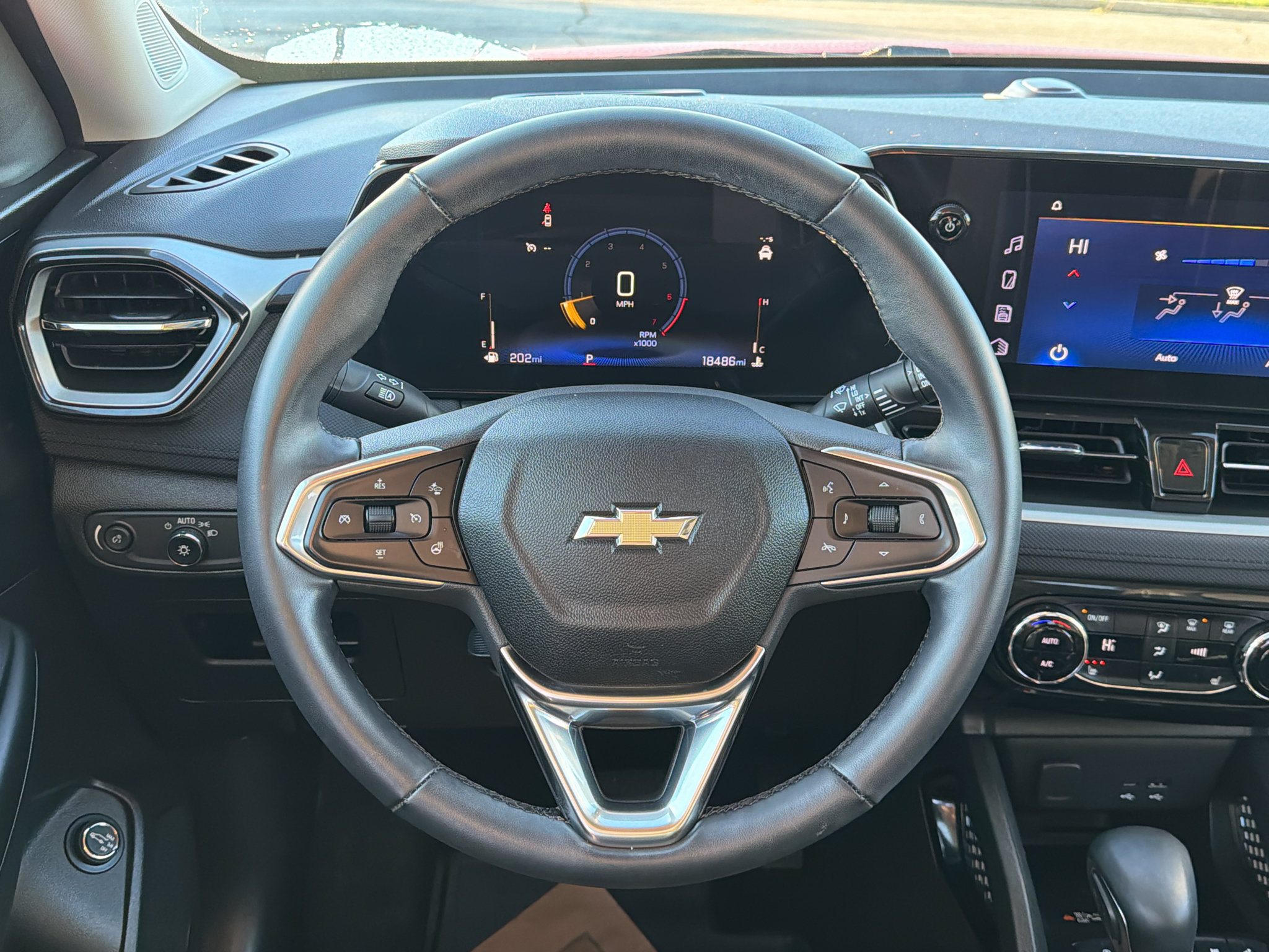 Used 2024 Chevrolet TrailBlazer LT w/ Convenience Package FWD image 28