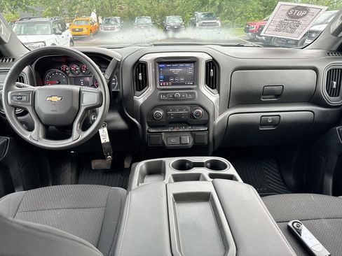 Used 2020 Chevrolet Silverado 1500 Custom w/ Custom Value Package RWD image 10
