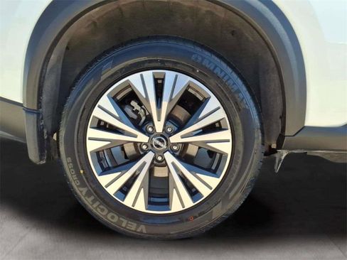 Used 2023 Nissan Rogue SV image 20