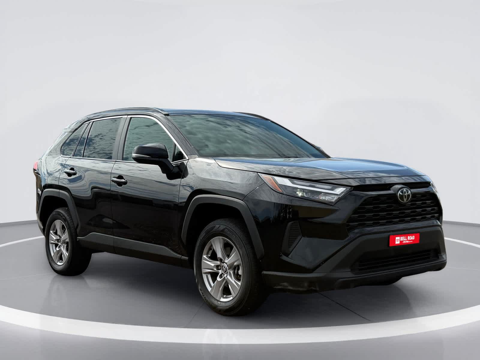 Used 2025 Toyota RAV4 XLE FWD image 11