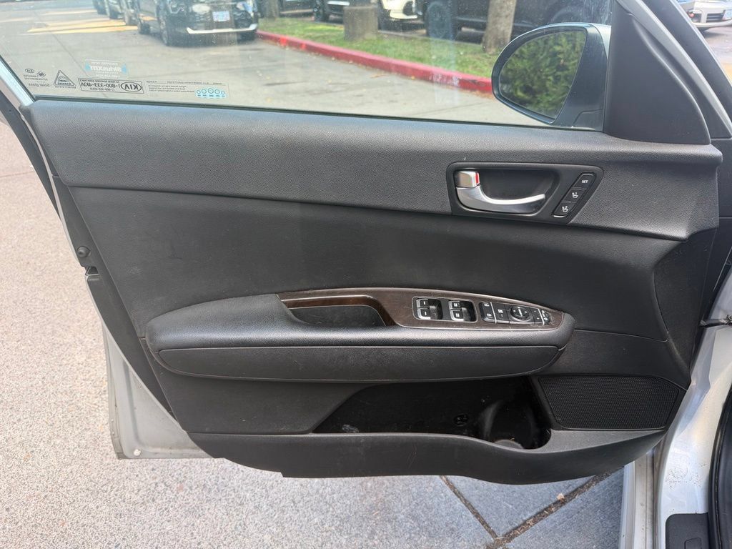Used 2018 Kia Optima EX w/ Premium Package FWD image 12