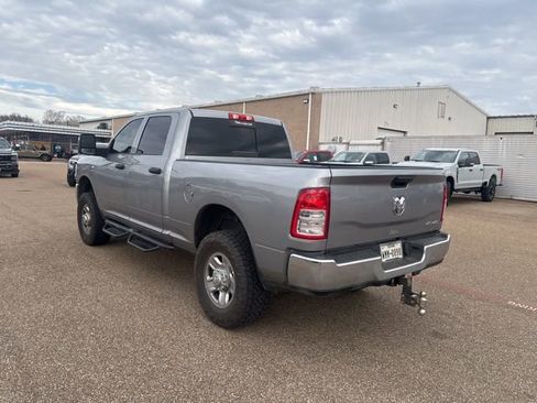 Used 2024 RAM 2500 Tradesman w/ Chrome Appearance Group image 18