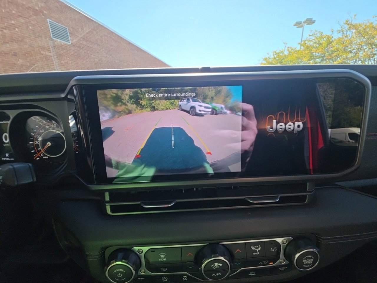 Used 2026 Jeep Wrangler Unlimited Rubicon AWD/4WD image 40
