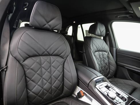 New 2026 BMW X5 xDrive40i w/ Executive Package image 32