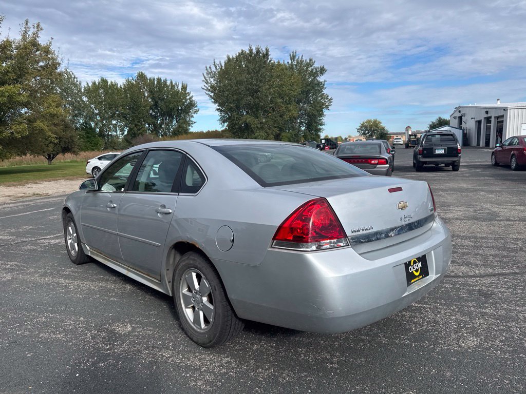 Used 2011 Chevrolet Impala LS FWD image 3