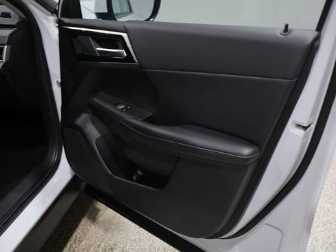 Used 2024 Mitsubishi Outlander SEL AWD/4WD image 25