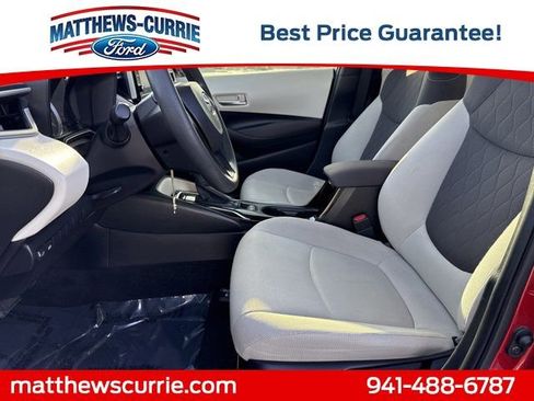 Used 2020 Toyota Corolla LE FWD image 9