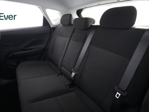 Used 2024 Hyundai Kona SE FWD image 24
