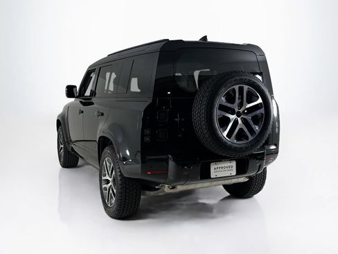 Used 2026 Land Rover Defender 110 X-Dynamic SE AWD/4WD image 3