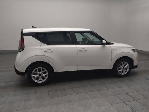 Used 2025 Kia Soul LX FWD image 10