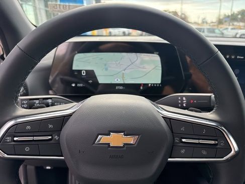 New 2026 Chevrolet Equinox LT image 18