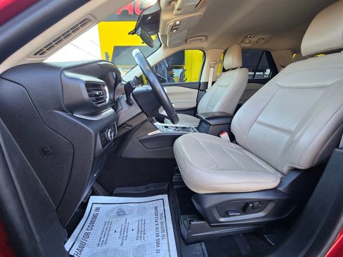 Used 2023 Ford Explorer XLT w/ Equipment Group 202A image 12