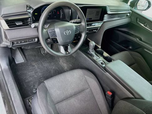 Used 2026 Toyota Camry LE FWD image 9