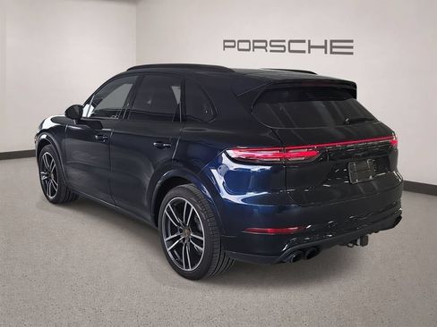 Used 2021 Porsche Cayenne Turbo AWD/4WD image 3