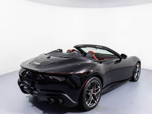 Certified 2025 Ferrari Roma Spider RWD image 2