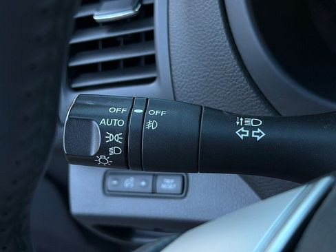 Used 2017 Nissan Altima 2.5 SV FWD image 18