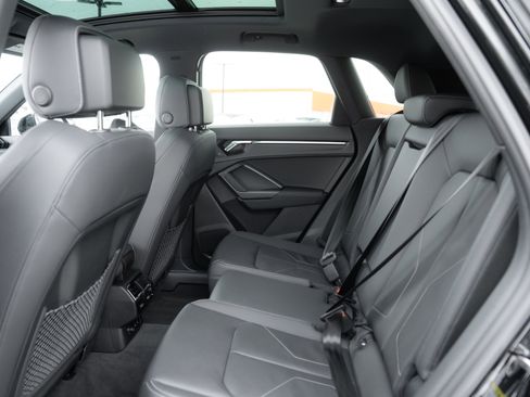 Certified 2024 Audi Q3 2.0T Premium image 25