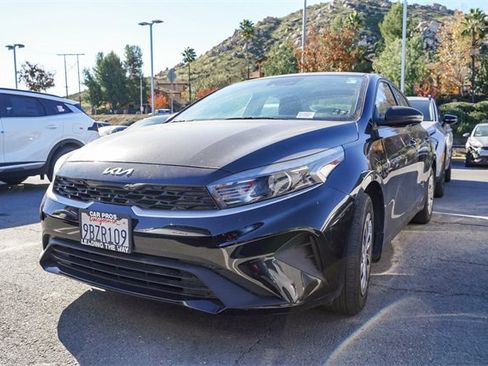 Certified 2022 Kia Forte Sedan image 5