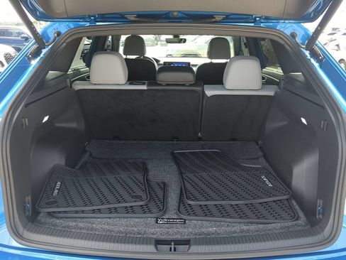 Used 2025 Volkswagen Atlas Cross Sport SEL AWD/4WD image 8