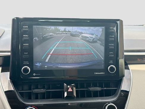 Used 2022 Toyota Corolla LE FWD image 13