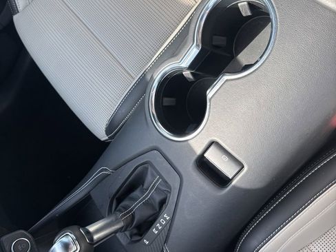 Used 2025 Ford Mustang GT Premium RWD image 17