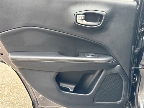 Used 2020 Jeep Compass Latitude w/ Cold Weather Group image 21